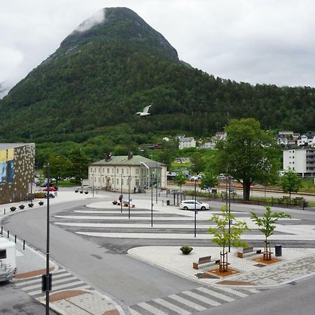 Andalsnes Sentrum Apartment No2 Exteriér fotografie